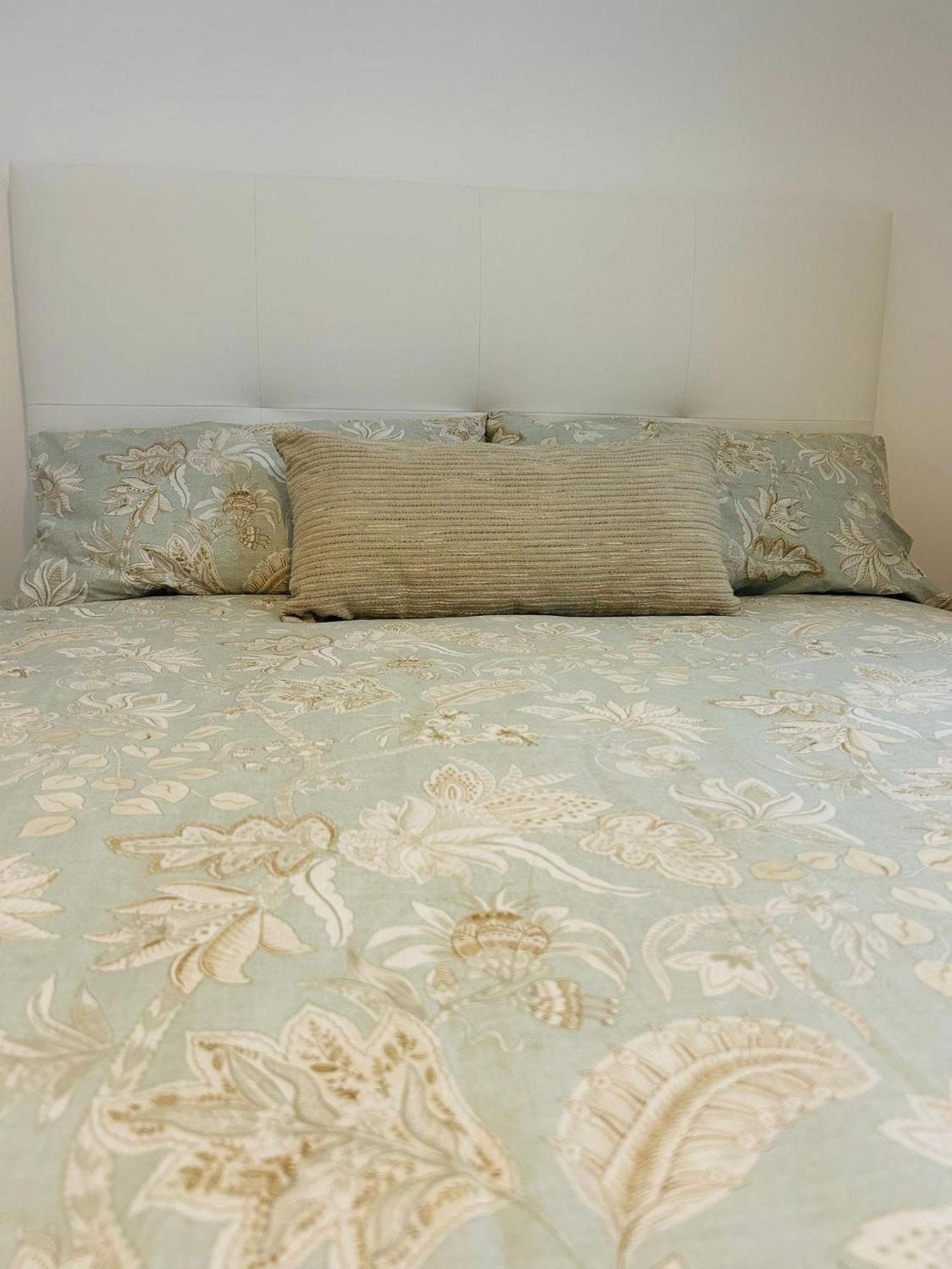 Victoria Beach Premium Малага Экстерьер фото